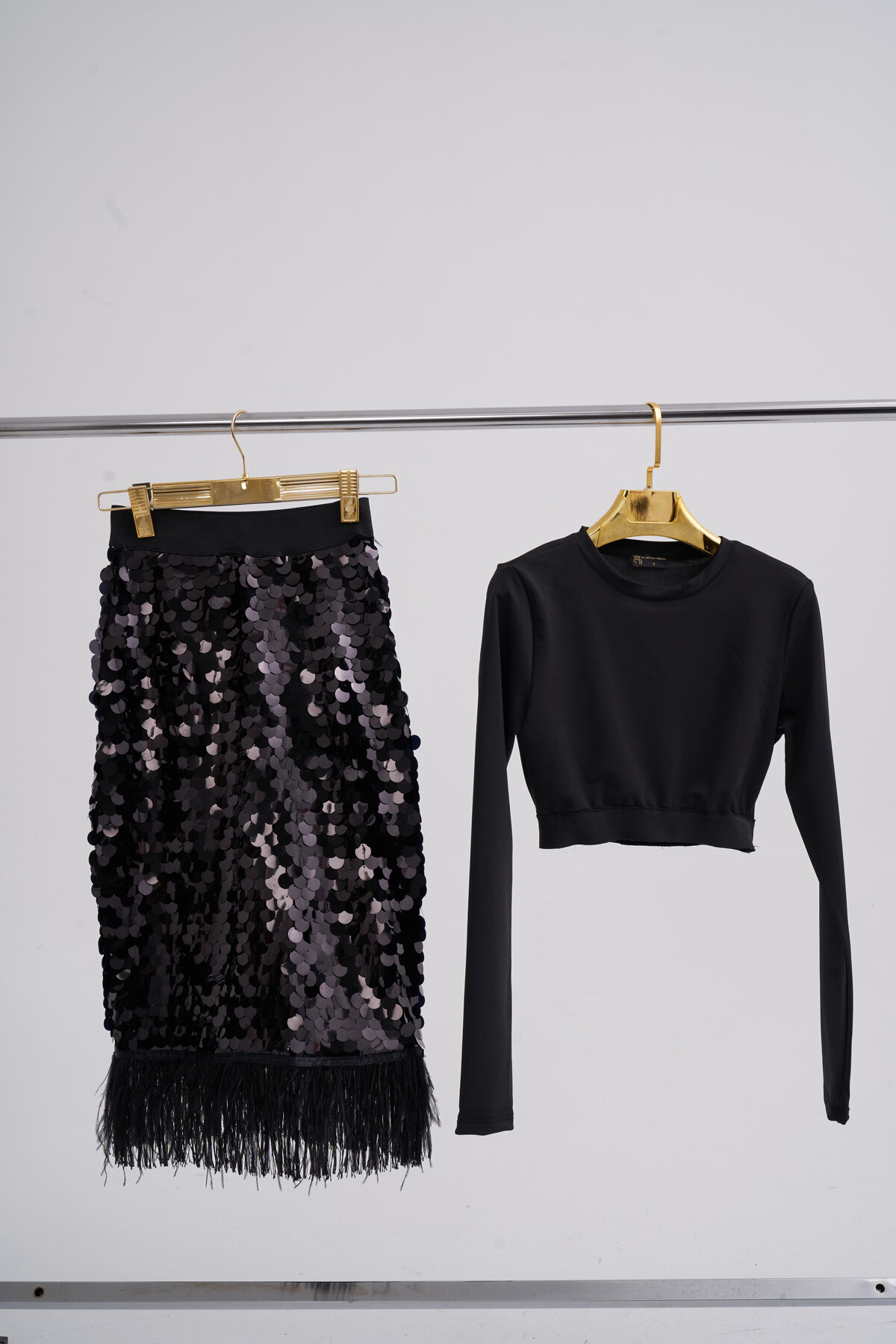 Plume Black Skirt